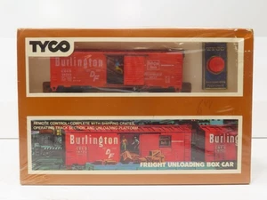 Tyco 930:900 Freight Unloading Box Car Sealed NIB - Picture 1 of 3