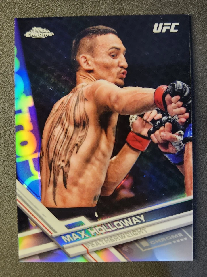 2017 Topps UFC Chrome #87 MAX HOLLOWAY REFRACTOR - Image 1 of 2