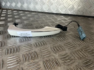 Poignée extérieur avant droit - DS DS5 PHASE I (1) - De 06-2011 à 03-2016 - Picture 1 of 3