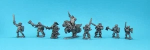 Sujetador 15 mm RAL PARTHA SIR RODERICK'S RETINUE (8) Blight Haven Demonworld 019 RP - Imagen 1 de 1
