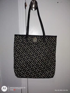 Borsa donna Tommy Hilfiger colore nero con oro pre amata - Foto 1 di 8