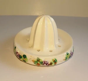 Vintage Hand Painted Ceramic Citrus Juicer Grapevine Design 3.75" W x 2.5" T - Picture 1 of 6