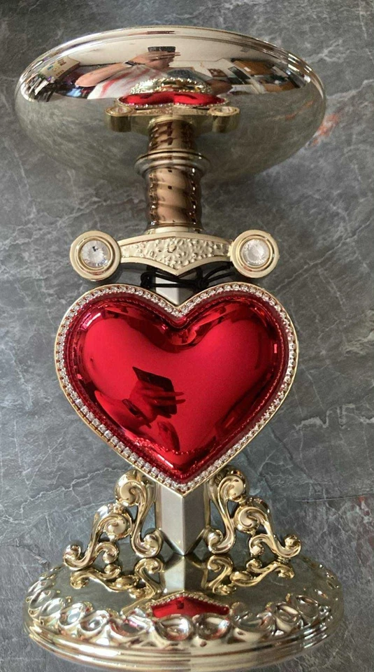 Bath and Body Works Disney VILLIANS Evil Queen Heart Pedestal Candle Holder - Image 1 of 1