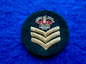 ESCUADRÓN DEL EJÉRCITO BRITÁNICO SARGENTOS ORO SOBRE VERDE OSCURO VESTIDO DESORDEN INSIGNIA DE RANGO - Imagen 1 de 2