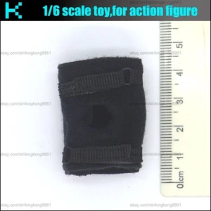Y52-37 1/6 scale ES GA1009 BRAVO7-1 SAS Soap- knee pad *1 - Picture 1 of 3