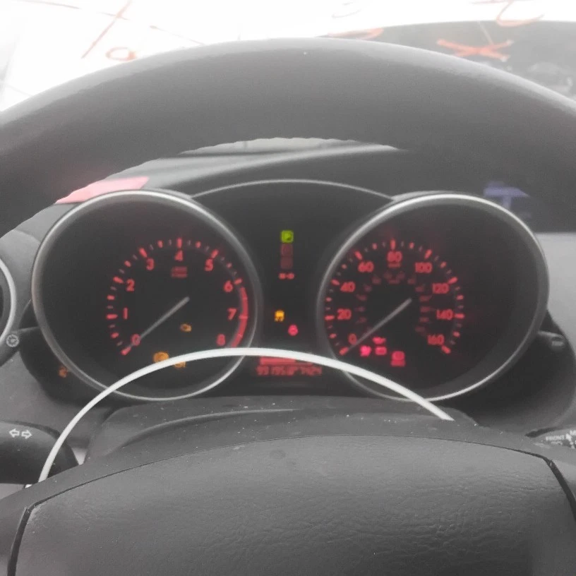 2010 Mazda 3 OE medidor de velocidade cluster 99K milhas Mazda - Imagem 1 de 4
