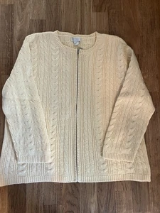 Suéter amarillo con cremallera frontal con cable para dama - Imagen 1 de 2