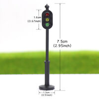 5P 1:300 Scale Model Trains Metal Light Poles Wired LED Lighted Street Lamp LH-2