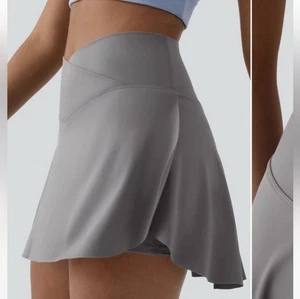 NWT Halara Woman Softlyzero Airy High Waisted Crossover Tennis Skort Size M Long - Picture 1 of 9