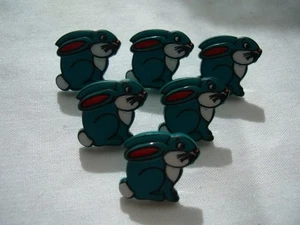 BLUE RABBIT SHAPED VINTAGE / RETRO BUTTONS x 6 FREE P&P - Picture 1 of 3