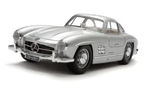 Burago 1:18 Mercedes-Benz 300SL Gull Wing Door 1954 - Picture 1 of 7