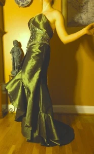 VTG Tiffany Taffeta Green Gown Shimmer Aurora HighLow Ruffle Strapless Jewels 8 - Picture 1 of 12