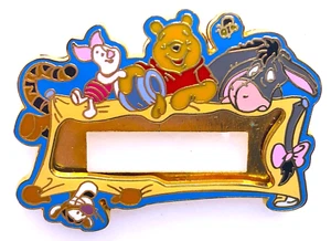 Pin de intercambio DISNEY - WINNIE The POOH and FRIENDS - Marco de placa de foto o nombre - Imagen 1 de 2
