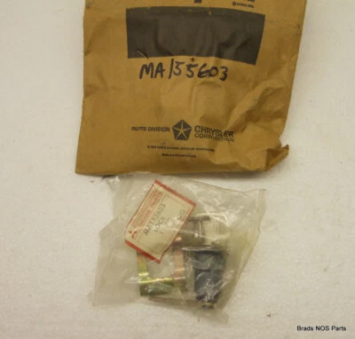 Nuevo de Lote Antiguo Mopar 1971-1973 Dodge Colt Mitsubishi Cerradura Cilindro y LLAVES PAQUETE pn MA155603 Foto 1 de 4