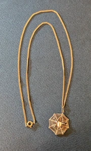 Zarter 7/8" Sterlingsilber Spinne im Netz Anhänger an 12k GF Kette 19,5" - Bild 1 von 3