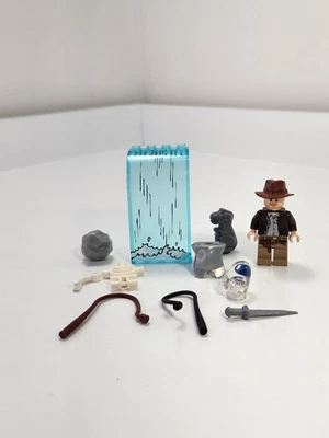 Lego Indiana Jones Temple of the Crystal Skull Pieces 7627 - Image 1 of 4
