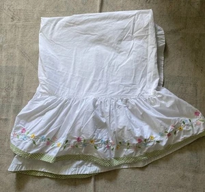 Pottery Barn Kids Embroidered Floral Garden Gingham Crib Skirt 100% Cotton - Picture 1 of 4