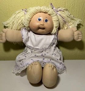 CABBAGE PATCH KIDS doll 1982 OAA girl blond blue eyes Dimples One Tooth - Picture 1 of 7
