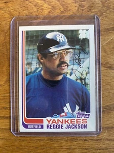 1982 Topps - #300 Reggie Jackson - Picture 1 of 2