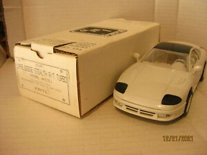 1992 DODGE STEALTH RT 1/25 scale PROMO BY AMT/ERTL IN  PEARL  WHITE W/ORIG.BOX 