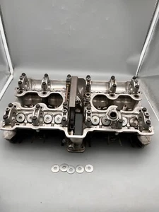 Honda CB900 cylinder head bearing blocks cylinderhead CB 900 F SC01 #30213 - Picture 1 of 20
