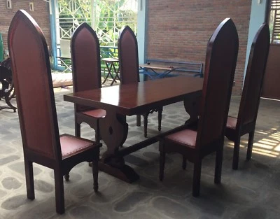 Rittertafel  (8 Stück Ritterstuhl + 1Tisch)  Ritterrüstung Tafelrunde Thronstuhl - Bild 1 von 4