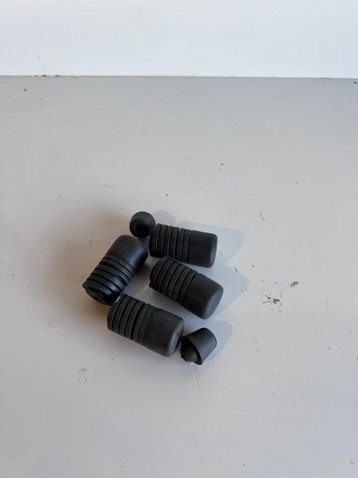 Parachoques de capó Kia Sedona 2019, usados Foto 1 de 1