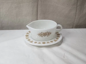 Vintage Pyrex Corelle Butterfly Gold Gravy Boat #77-B & Under Plate #77-U - Picture 1 of 6