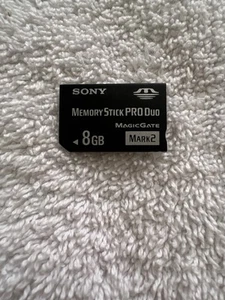 Sandisk 8GB Sony PSP Memory Stick Pro Duo MARK 2 Memory Card With Silent Hill - Picture 1 of 6