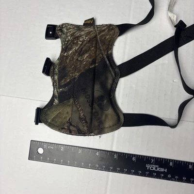 Allen Mossy Oak Bowhunting Arm Guard Camouflage 3 Straps Archery Adjustable - Image 1 of 4