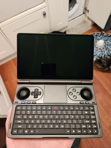 GPD Win Mini Ryzen 7 7840u 780M Graphics 32GB RAM 2TB SSD Gaming Handheld - Afbeelding 1 van 6