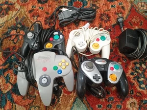 Gamecube Nintendo 64 (nur Teile) Controller Konvolut - Bild 1 von 5