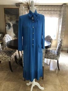Adele Simpson vintage 80s turquoise blue silk Pussy Bow Pleated Shirt Dress 8 - Picture 1 of 12