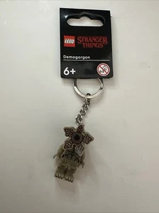 LEGO STRANGER THINGS DEMOGORGON MINIFIGURE KEYRING KEYCHAIN 854197 RETIRED RARE - Picture 1 of 2