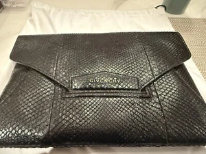 Givenchy Antigona 'Envelope' Clutch in Black Snake Skin Leather Pre Owned - Picture 1 of 11