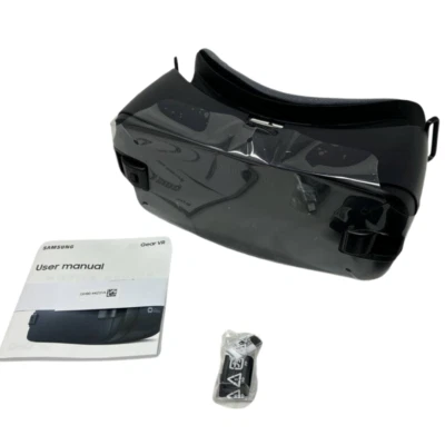 Samsung Gear VR SM-R323 Virtual Reality Headset USB-C Galaxy S6 S7 Edge Note 5 - Image 1 of 4