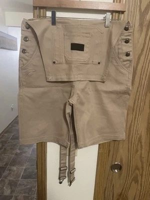 Pantalones cortos Publish Foto 1 de 4