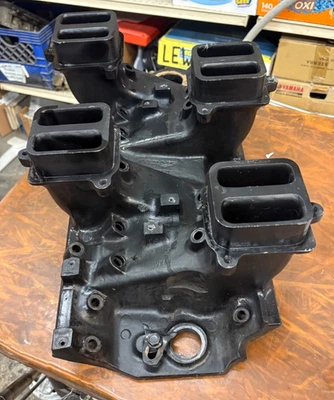 MERCRUISER INTAKE MANIFOLD 454 805233-C/861300A2 MPI HORIZON FWC... - Image 1 of 4