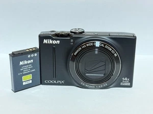 Cámara digital Nikon COOLPIX S8200 roja con caja cargador de batería correa probada - Imagen 1 de 10