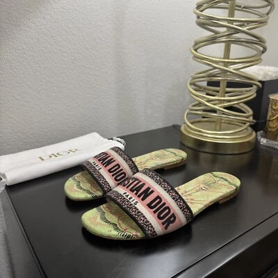 Sandalia Christian Dior Dway Slide Logo Bordado Verde/Rosa 37 Foto 1 de 4