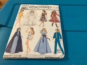 Armario Simplicity patrón de costura 8333 para Barbie de 11 1/2" y Darci de 12 1/2" - Imagen 1 de 9