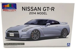 Aoshima 1/24 Scale Model Kit 02-A - Nissan R35 GT-R 2014 - Silver - Picture 1 of 5