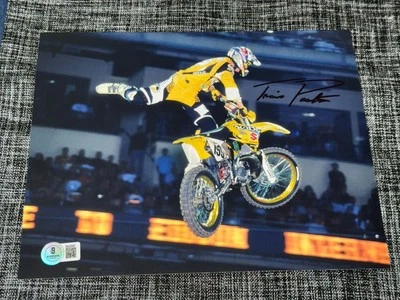 FOTO AUTOGRAFIADA FIRMADA POR TRAVIS PASTRANA 8X10 MOTOCROSS X JUEGOS BECKETT BAS CERTIFICADO DE AUTENTICIDAD Foto 1 de 3