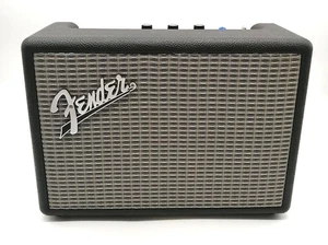 Altoparlante Bluetooth Fender Monterey nero usato funzionante con cavo alimentazione e scatola originale - Foto 1 di 5