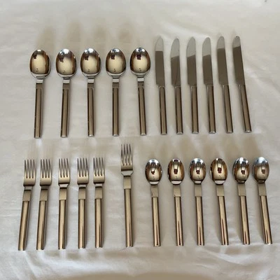 23 Pc BODA NOVA Oval Steel Stainless Steel Flatware Spain EUC - Image 1 of 4