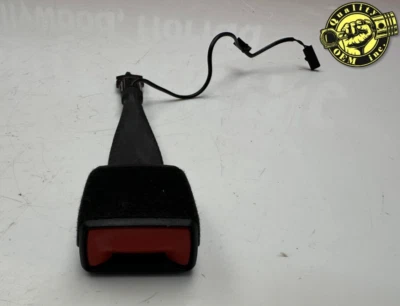 2018-2024 奥迪 Q5 SQ5 前左/右座椅皮带扣接收器(黑色)原始设备制造商 — 第 1/4 张图片