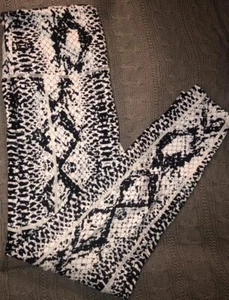 Snake Print Leggings Black White X-Large Women’s Pocket Activewear Workout Yoga - Picture 1 of 7