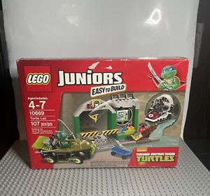 LEGO Juniors Teenage Mutant Ninja Turtles: Turtle Lair 10669 2014 NSIB Leonardo