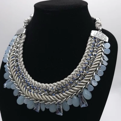 Collar CHICO'S VINTAGE Cristal Azul Cuentas Tela Tono Plata Metal BIB Foto 1 de 4