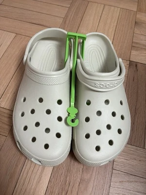 Sandalias zuecos clásicas para hombre CROCS talla 13 blancas sin cordones zapatos cómodos Foto 1 de 4